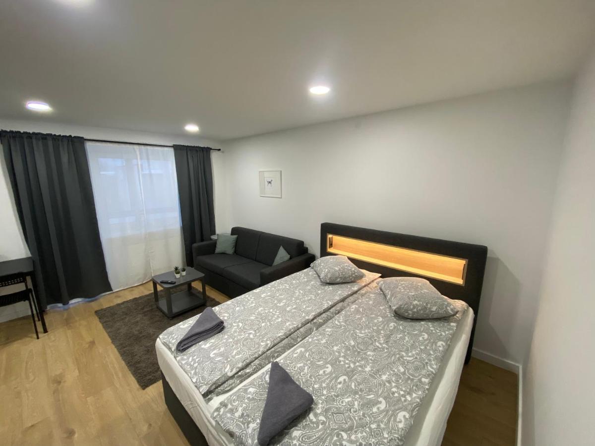 Akmene Center Apartment Naujoji Akmene المظهر الخارجي الصورة